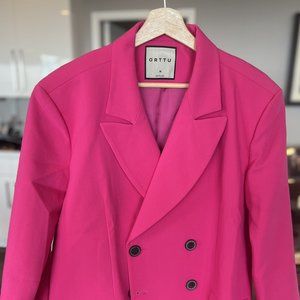 ORTTU PINK BLAZER